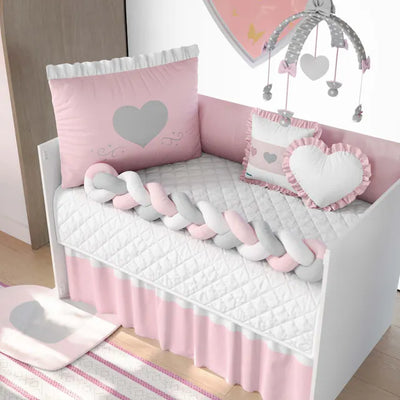 Quarto de Bebê Completo Coração Rosa 17 Peças